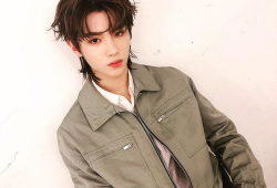 黄明昊吃瓜爆料图片高清